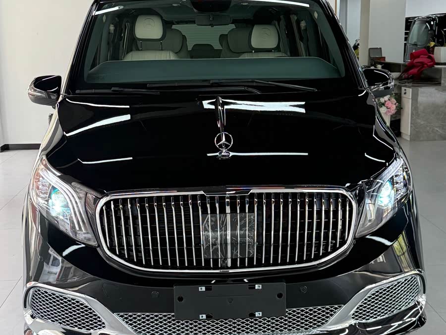 Discover undefined undefined Exterior Interior Images.Find all aspects and details of cars.