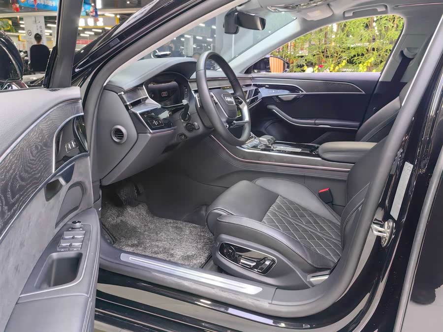 Discover undefined undefined Exterior Interior Images.Find all aspects and details of cars.