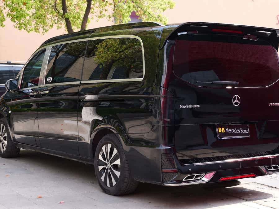 Discover undefined undefined Exterior Interior Images.Find all aspects and details of cars.