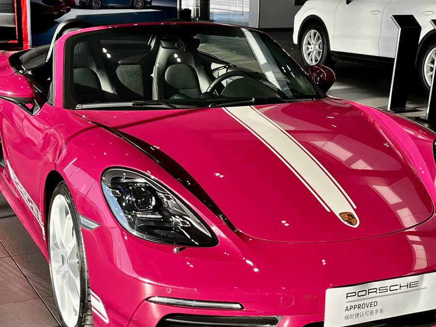 Discover undefined undefined Exterior Interior Images.Find all aspects and details of cars.