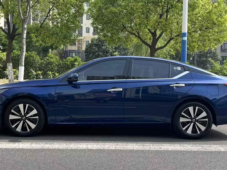 Discover undefined undefined Exterior Interior Images.Find all aspects and details of cars.