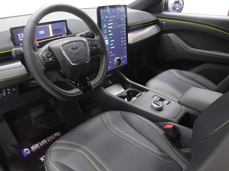 Discover undefined undefined Exterior Interior Images.Find all aspects and details of cars.