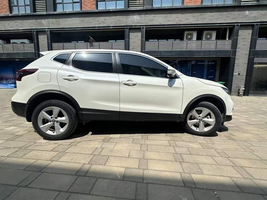 Discover undefined undefined Exterior Interior Images.Find all aspects and details of cars.