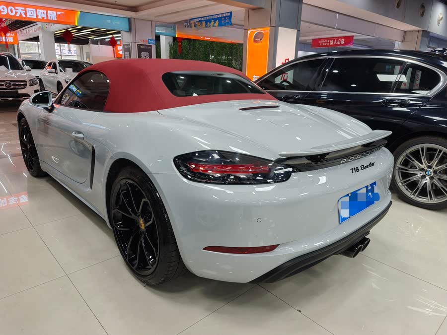 Discover undefined undefined Exterior Interior Images.Find all aspects and details of cars.