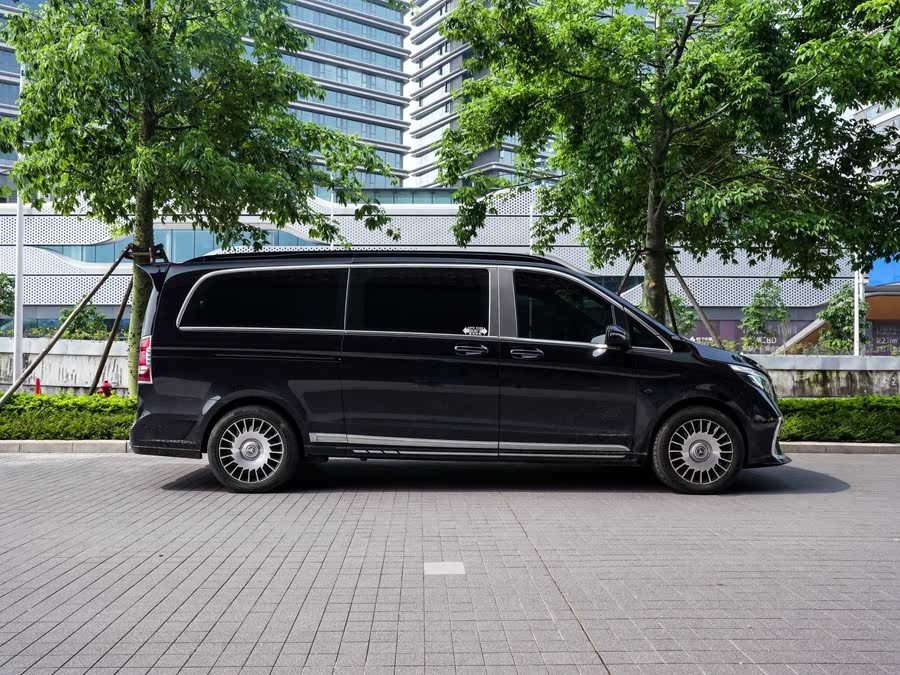 Discover undefined undefined Exterior Interior Images.Find all aspects and details of cars.