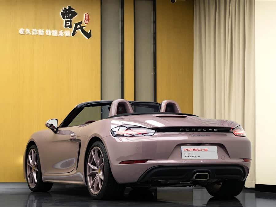 Discover undefined undefined Exterior Interior Images.Find all aspects and details of cars.