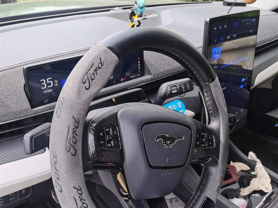 Discover undefined undefined Exterior Interior Images.Find all aspects and details of cars.