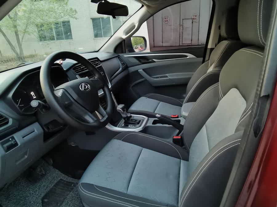 Discover undefined undefined Exterior Interior Images.Find all aspects and details of cars.