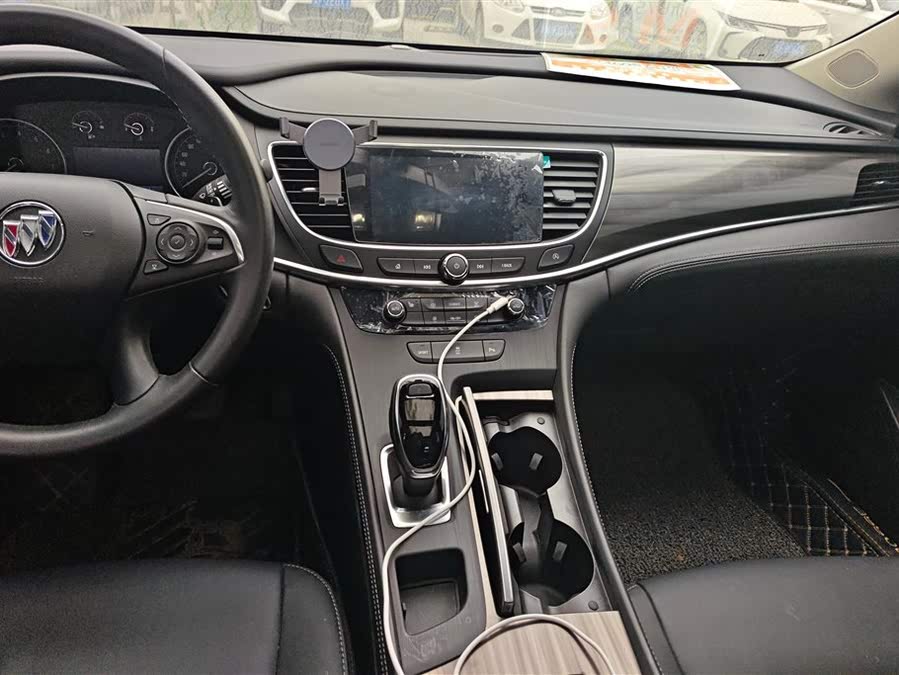 Discover undefined undefined Exterior Interior Images.Find all aspects and details of cars.