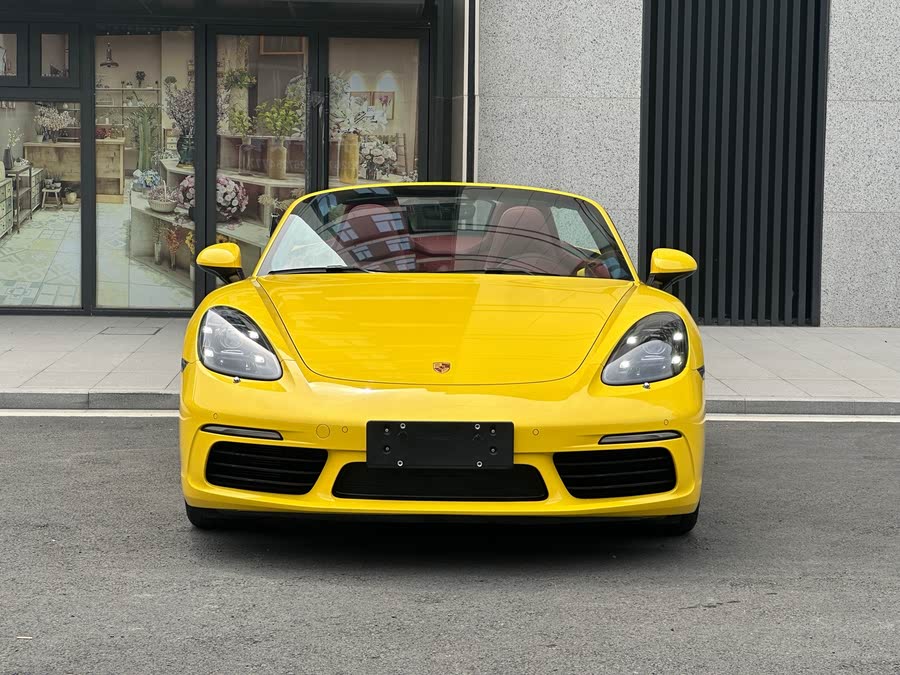 Discover undefined undefined Exterior Interior Images.Find all aspects and details of cars.