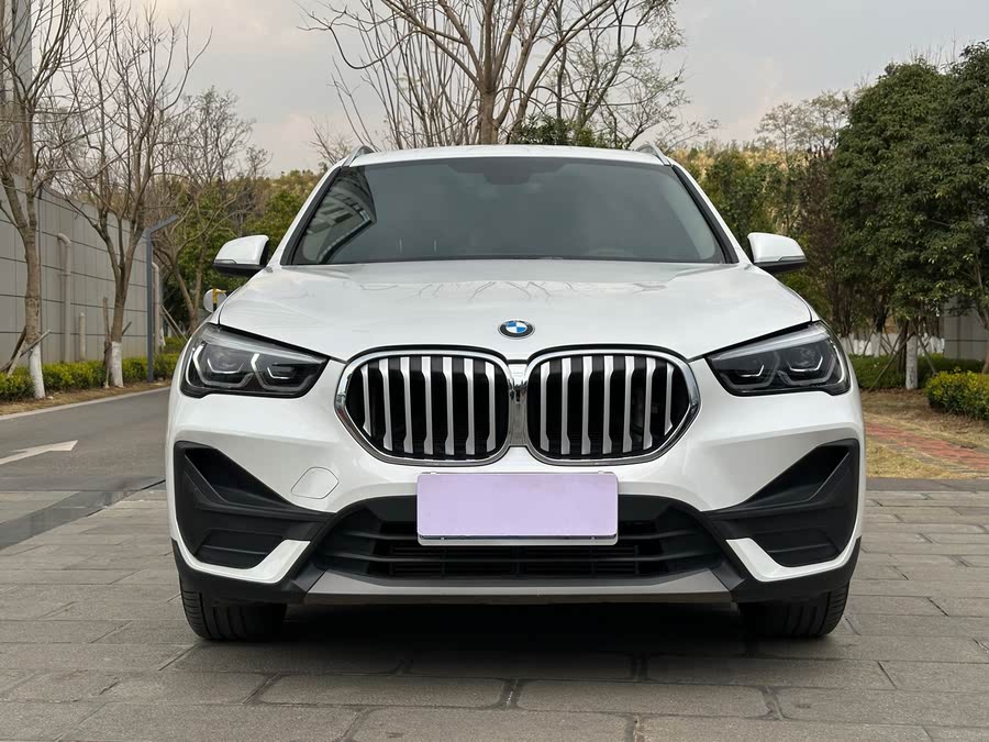 Discover undefined undefined Exterior Interior Images.Find all aspects and details of cars.