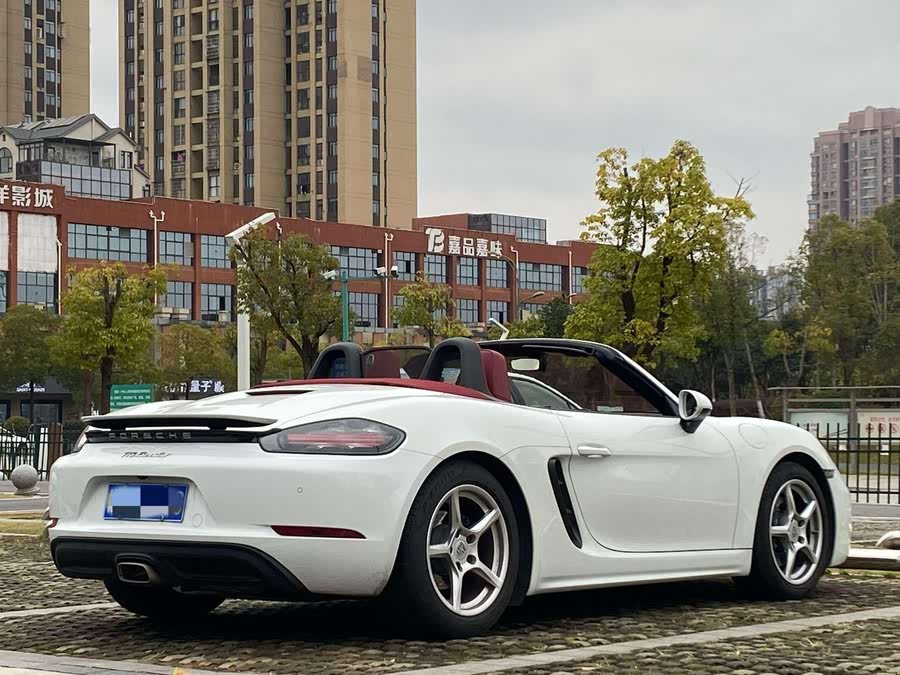 Discover undefined undefined Exterior Interior Images.Find all aspects and details of cars.