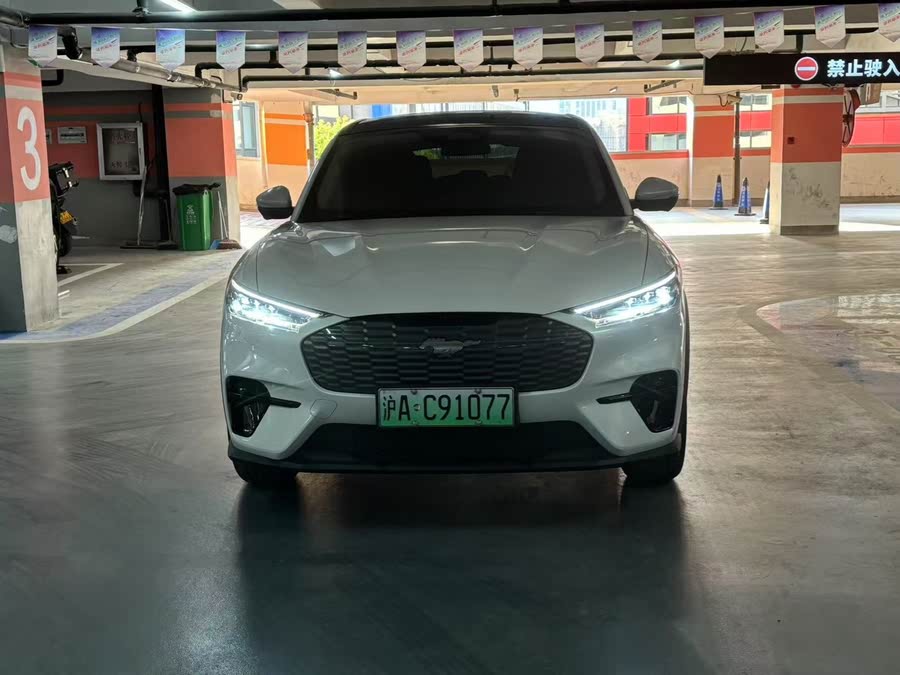 Discover undefined undefined Exterior Interior Images.Find all aspects and details of cars.