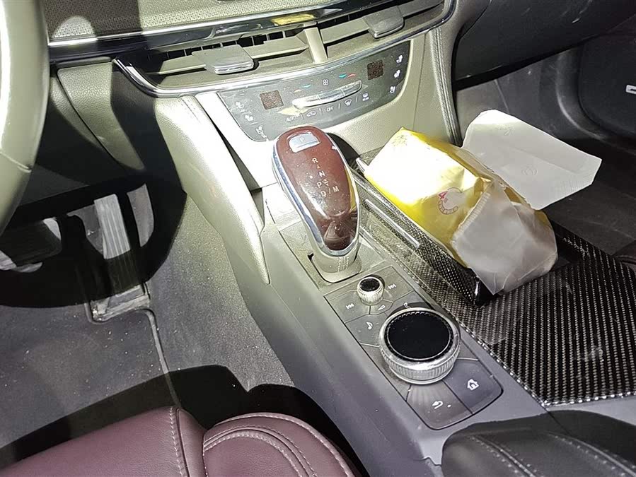 Discover undefined undefined Exterior Interior Images.Find all aspects and details of cars.
