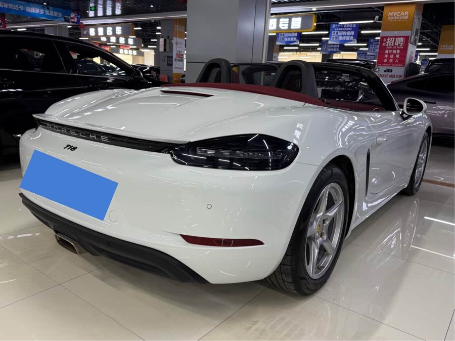 Discover undefined undefined Exterior Interior Images.Find all aspects and details of cars.