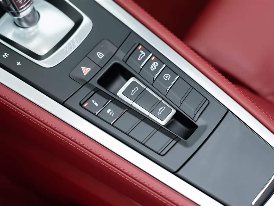 Discover undefined undefined Exterior Interior Images.Find all aspects and details of cars.