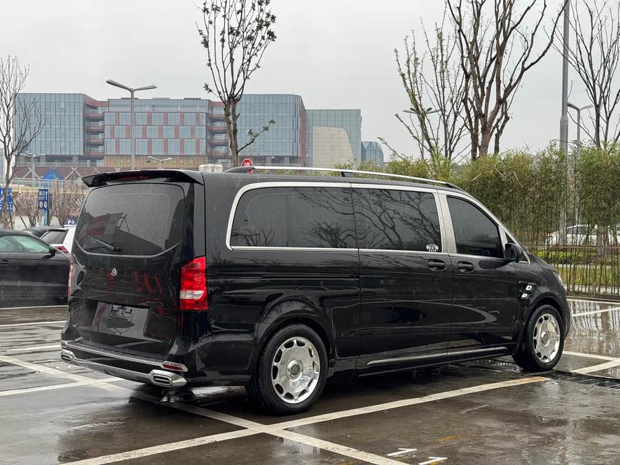 Discover undefined undefined Exterior Interior Images.Find all aspects and details of cars.