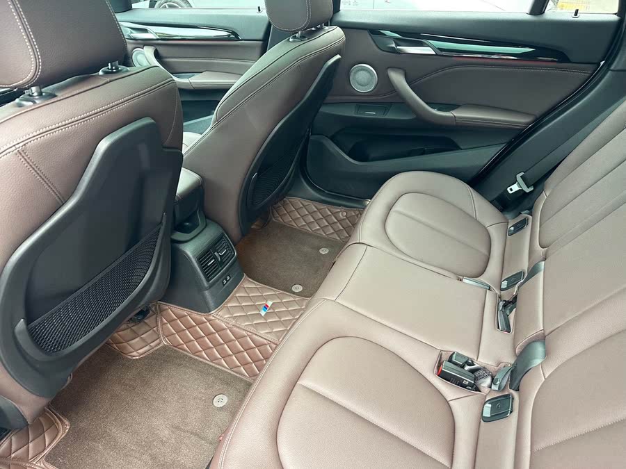 BMW X1 2021 sDrive25Li Leading Edition