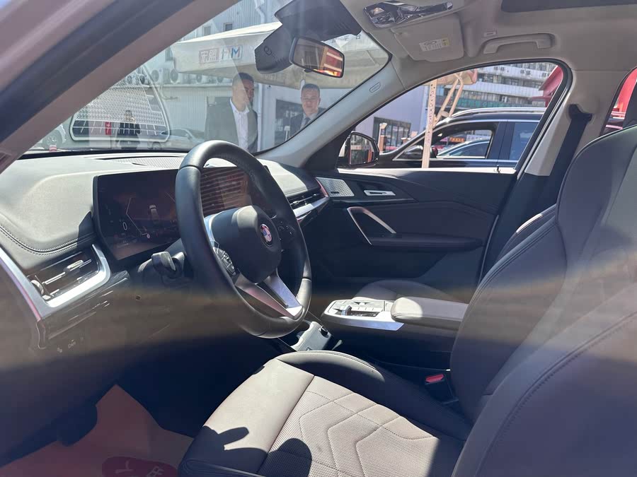 Discover undefined undefined Exterior Interior Images.Find all aspects and details of cars.