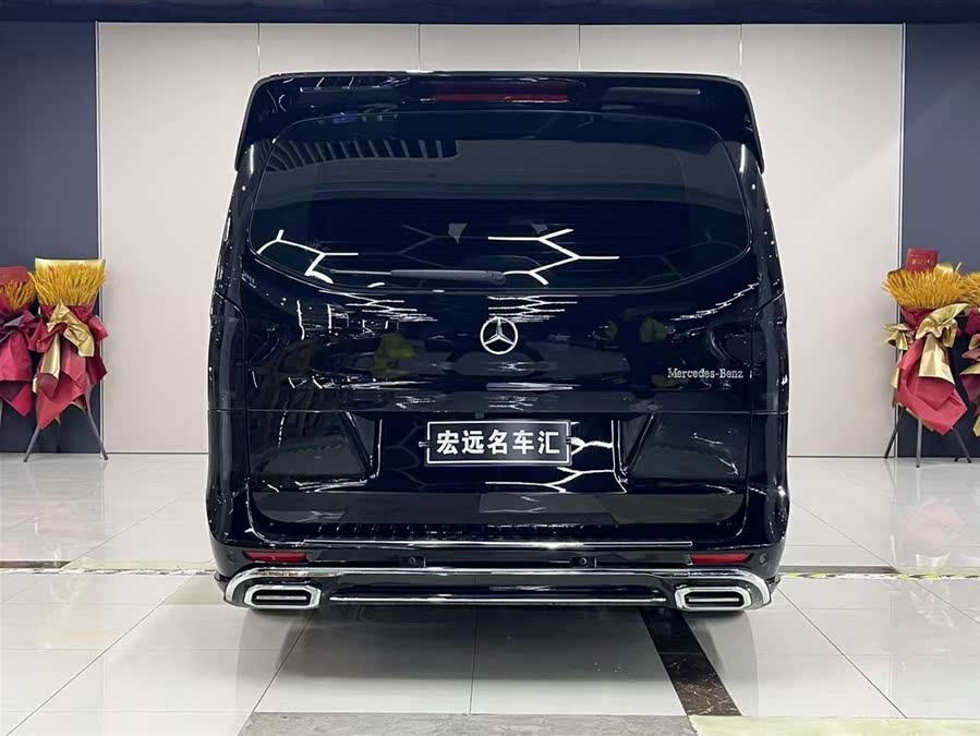 Discover undefined undefined Exterior Interior Images.Find all aspects and details of cars.