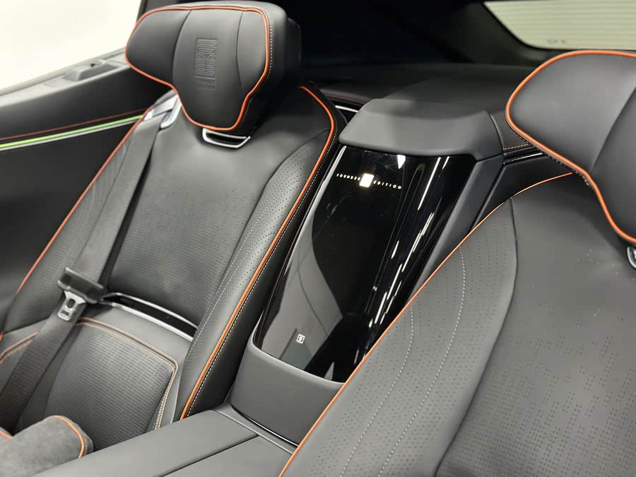 Discover undefined undefined Exterior Interior Images.Find all aspects and details of cars.