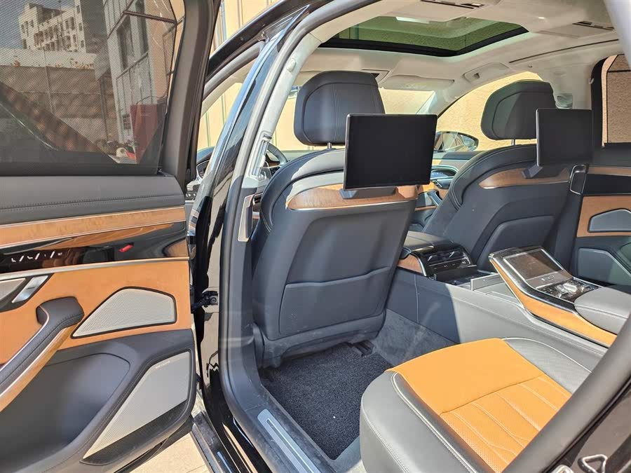 Discover undefined undefined Exterior Interior Images.Find all aspects and details of cars.