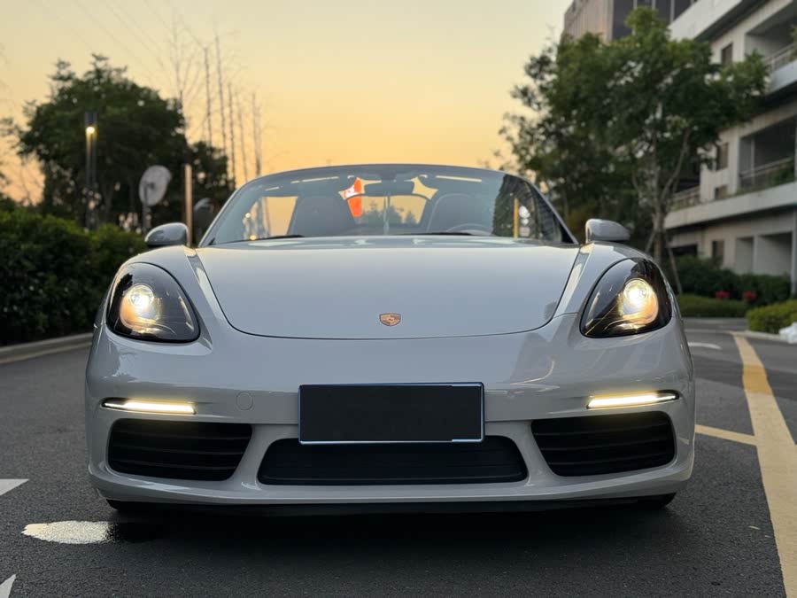 Discover undefined undefined Exterior Interior Images.Find all aspects and details of cars.
