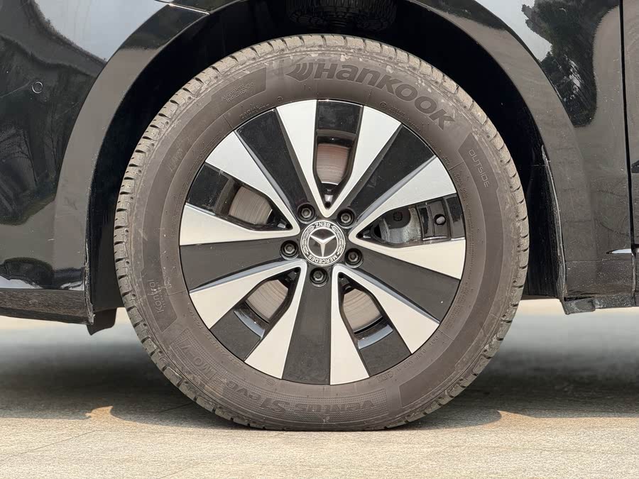 Discover undefined undefined Exterior Interior Images.Find all aspects and details of cars.