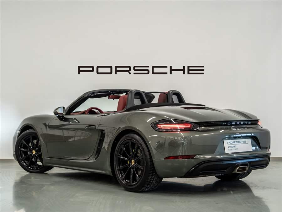 Discover undefined undefined Exterior Interior Images.Find all aspects and details of cars.