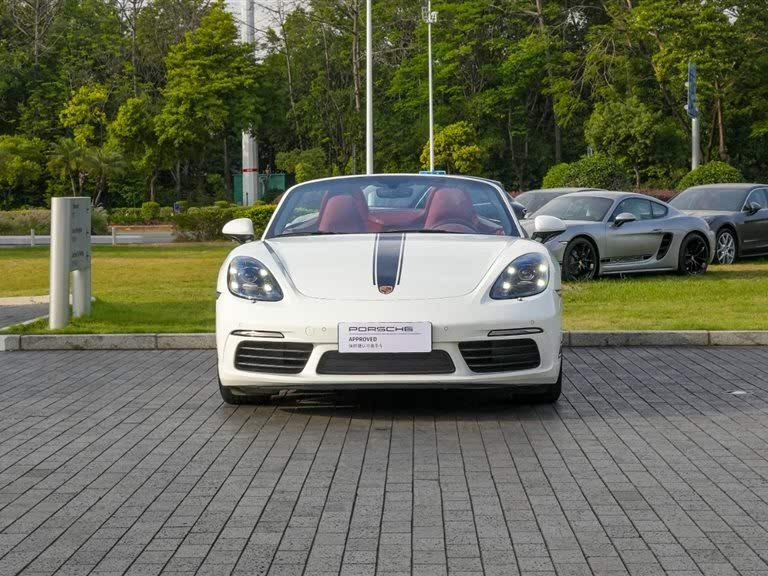 Discover undefined undefined Exterior Interior Images.Find all aspects and details of cars.