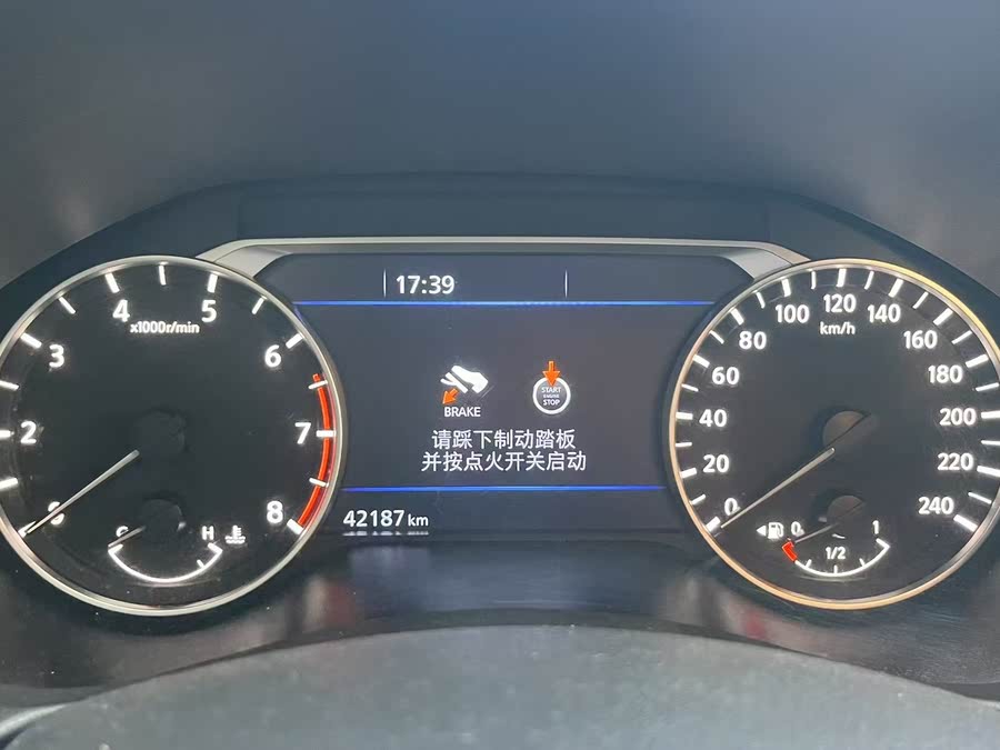 Discover undefined undefined Exterior Interior Images.Find all aspects and details of cars.