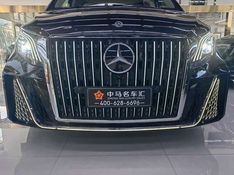 Discover undefined undefined Exterior Interior Images.Find all aspects and details of cars.