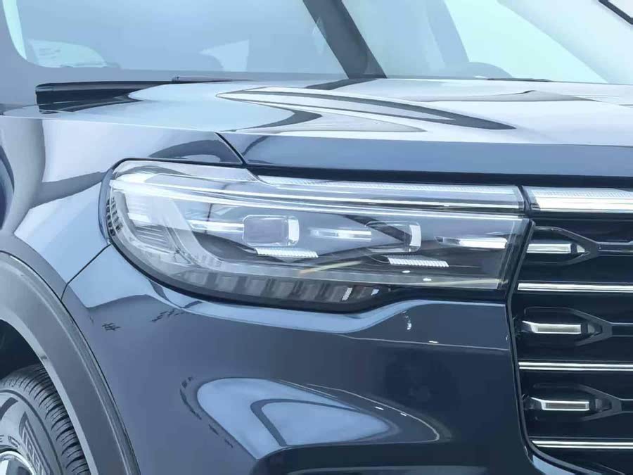 Discover undefined undefined Exterior Interior Images.Find all aspects and details of cars.