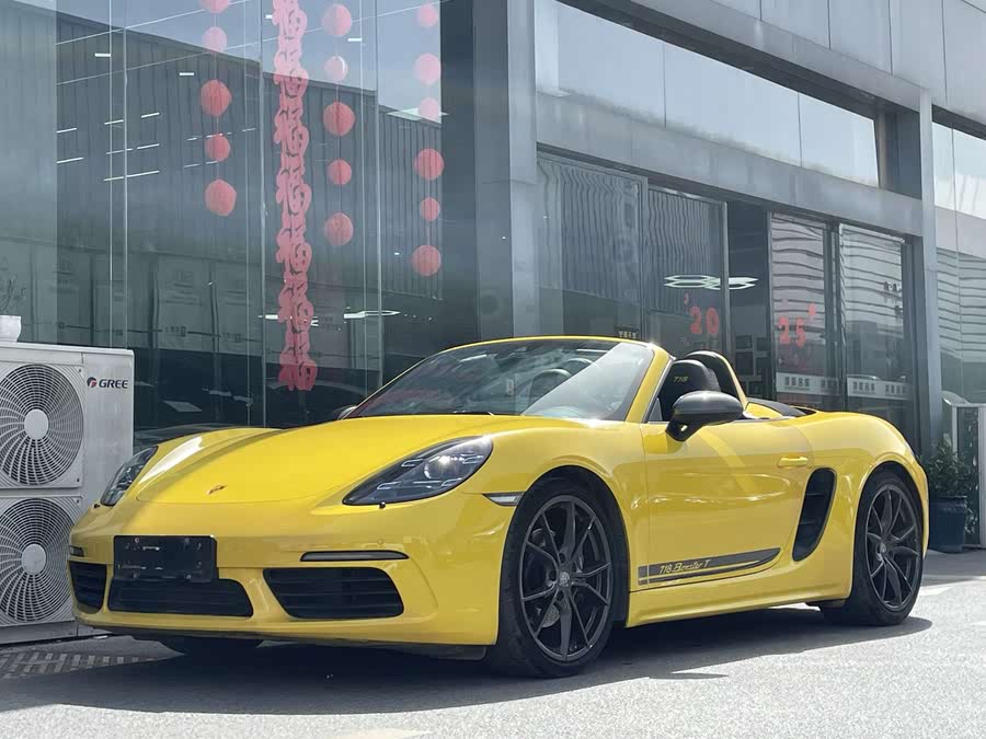 Discover undefined undefined Exterior Interior Images.Find all aspects and details of cars.