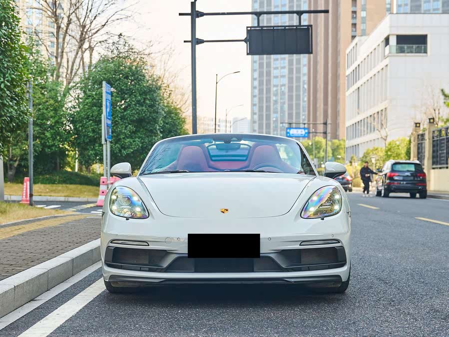 Discover undefined undefined Exterior Interior Images.Find all aspects and details of cars.