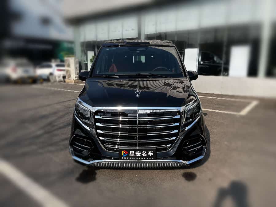 Discover undefined undefined Exterior Interior Images.Find all aspects and details of cars.