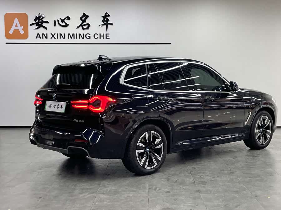Discover undefined undefined Exterior Interior Images.Find all aspects and details of cars.