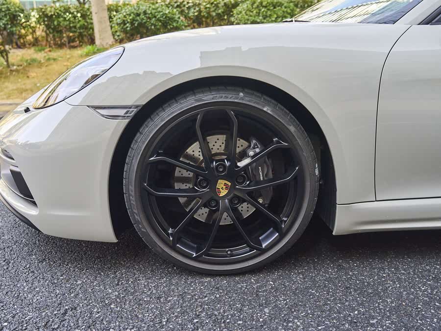 Discover undefined undefined Exterior Interior Images.Find all aspects and details of cars.
