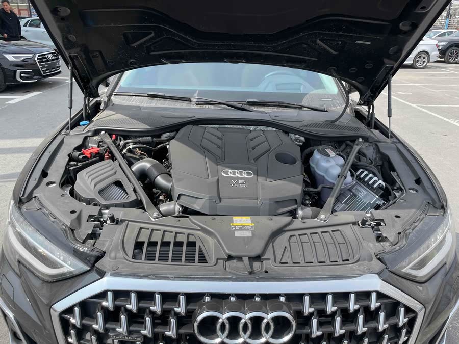 Discover undefined undefined Exterior Interior Images.Find all aspects and details of cars.
