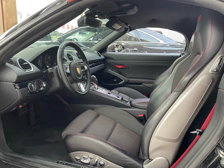 Discover undefined undefined Exterior Interior Images.Find all aspects and details of cars.