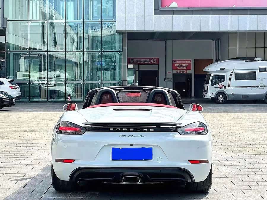Discover undefined undefined Exterior Interior Images.Find all aspects and details of cars.