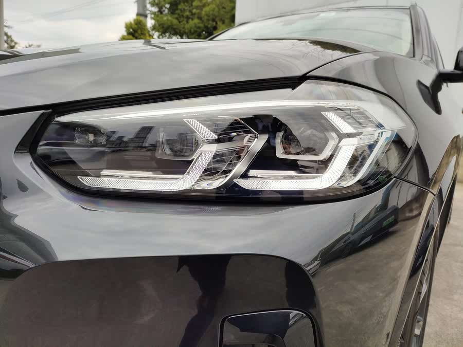 Discover undefined undefined Exterior Interior Images.Find all aspects and details of cars.