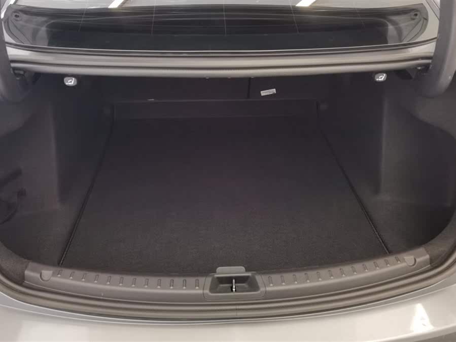 Discover undefined undefined Exterior Interior Images.Find all aspects and details of cars.