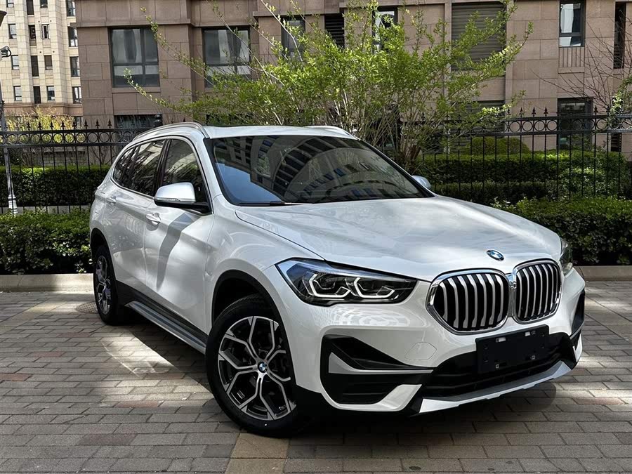 Discover undefined undefined Exterior Interior Images.Find all aspects and details of cars.
