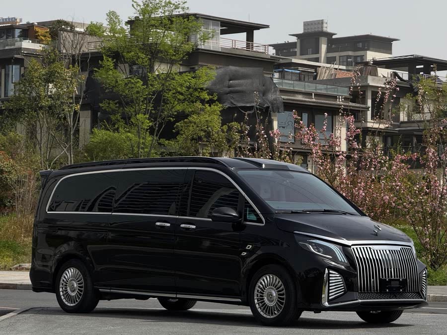 Discover undefined undefined Exterior Interior Images.Find all aspects and details of cars.