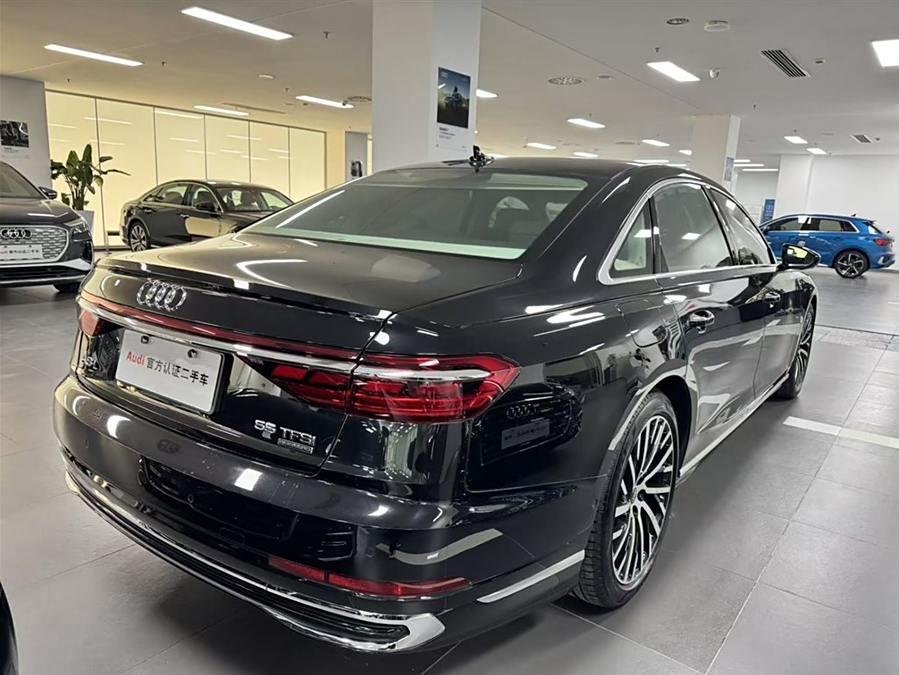 Discover undefined undefined Exterior Interior Images.Find all aspects and details of cars.