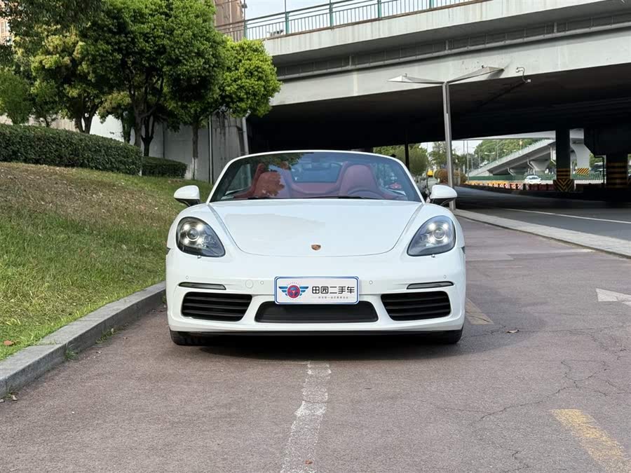 Discover undefined undefined Exterior Interior Images.Find all aspects and details of cars.