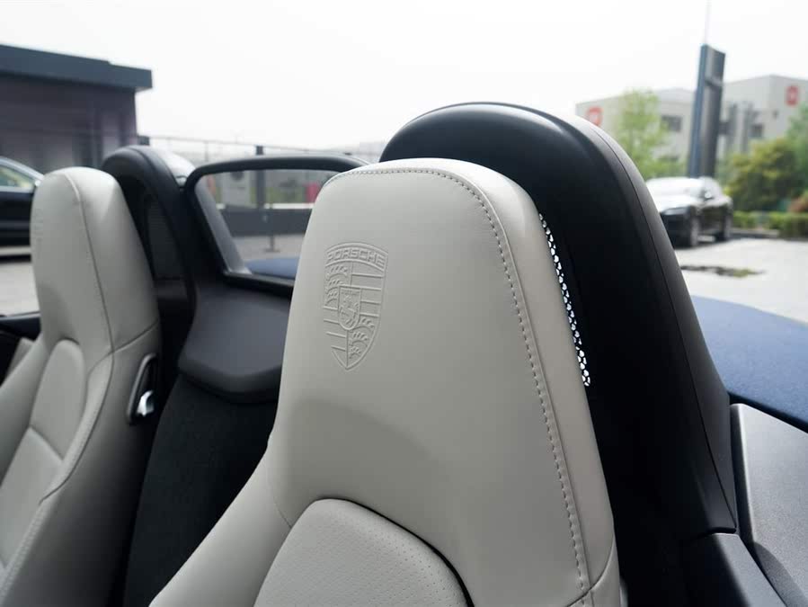 Discover undefined undefined Exterior Interior Images.Find all aspects and details of cars.