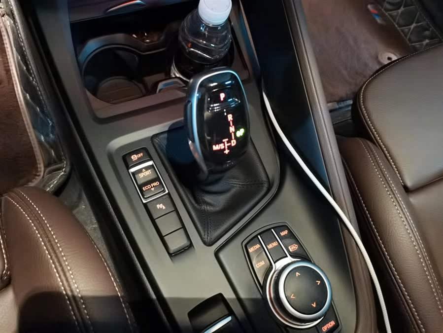 BMW X1 2022 sDrive25Li Leading Edition