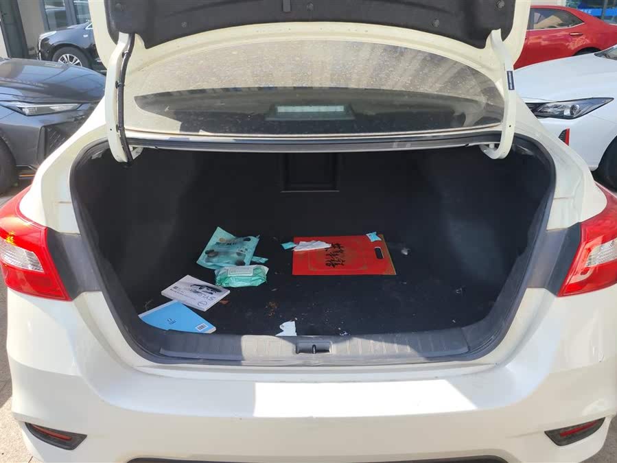 Discover undefined undefined Exterior Interior Images.Find all aspects and details of cars.